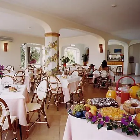 Belvedere Hotell 3*