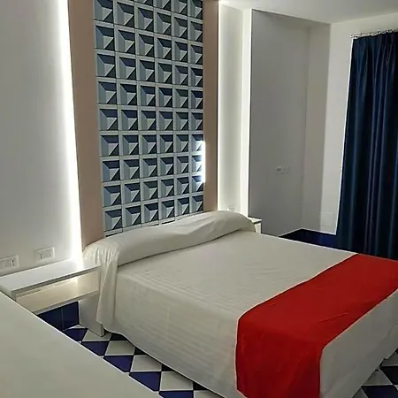 Belvedere מלון 3*